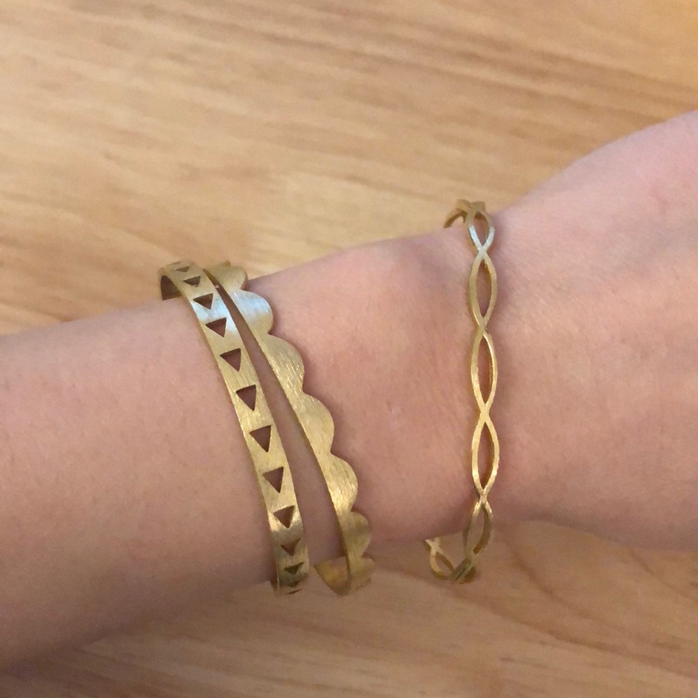 Gold bangle bundle - Picture 2 of 2